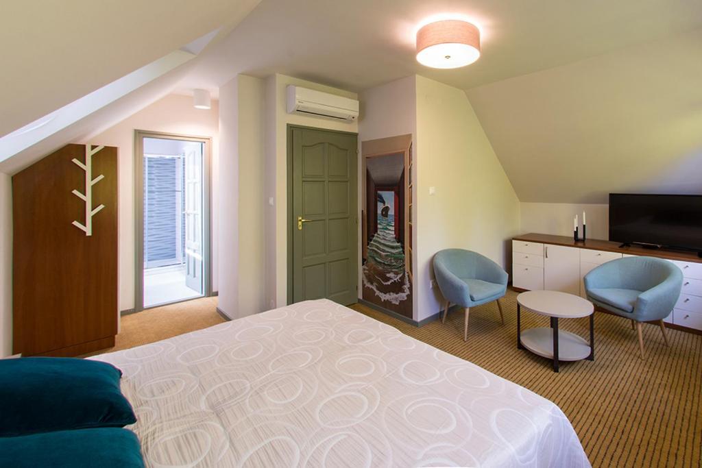 Villa Oliva Boutique Rooms Zamárdi Exterior foto